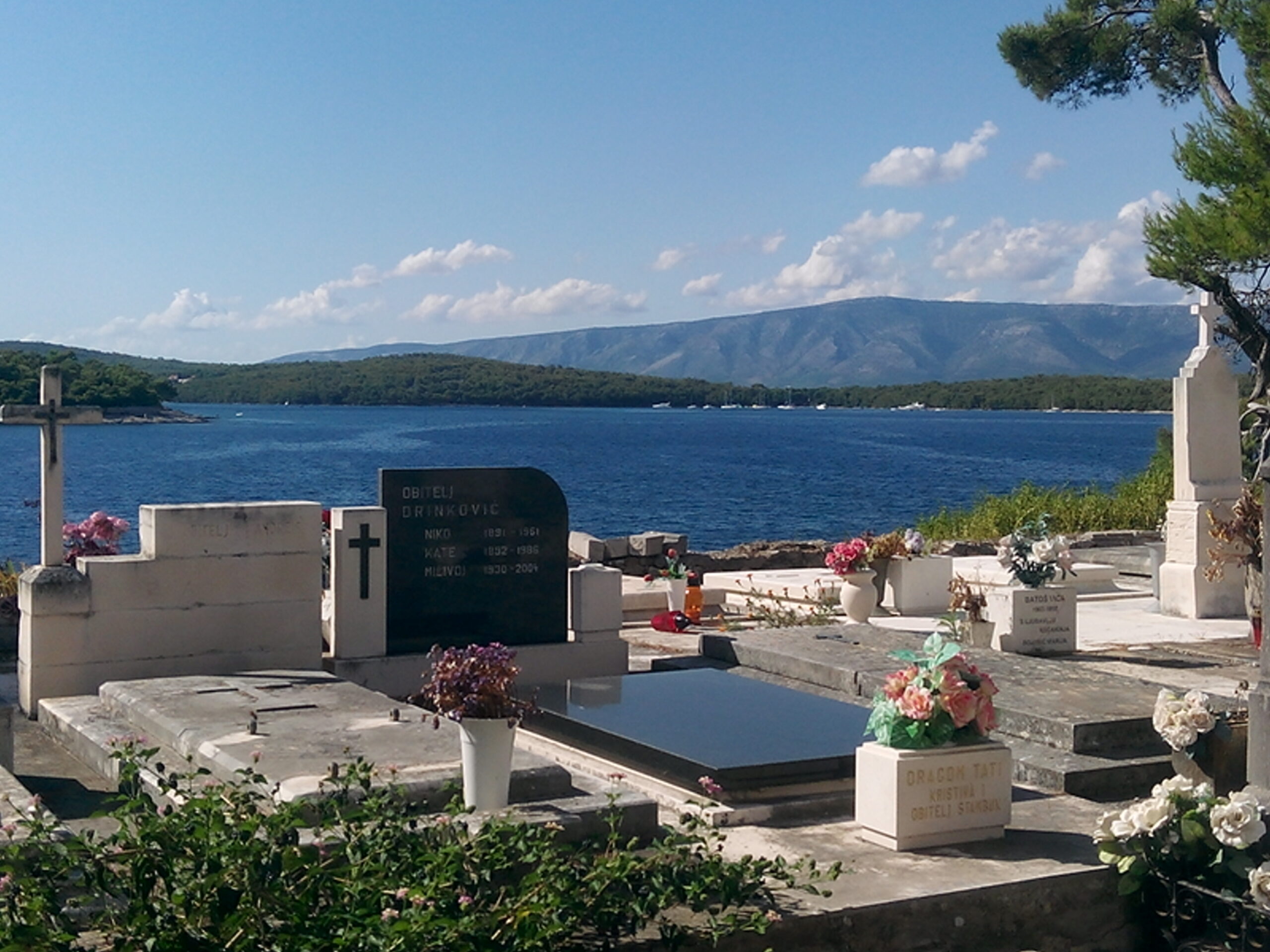 IMG_20150817_161223.jpg Jelsa Cemetary Hvar Island Croatia