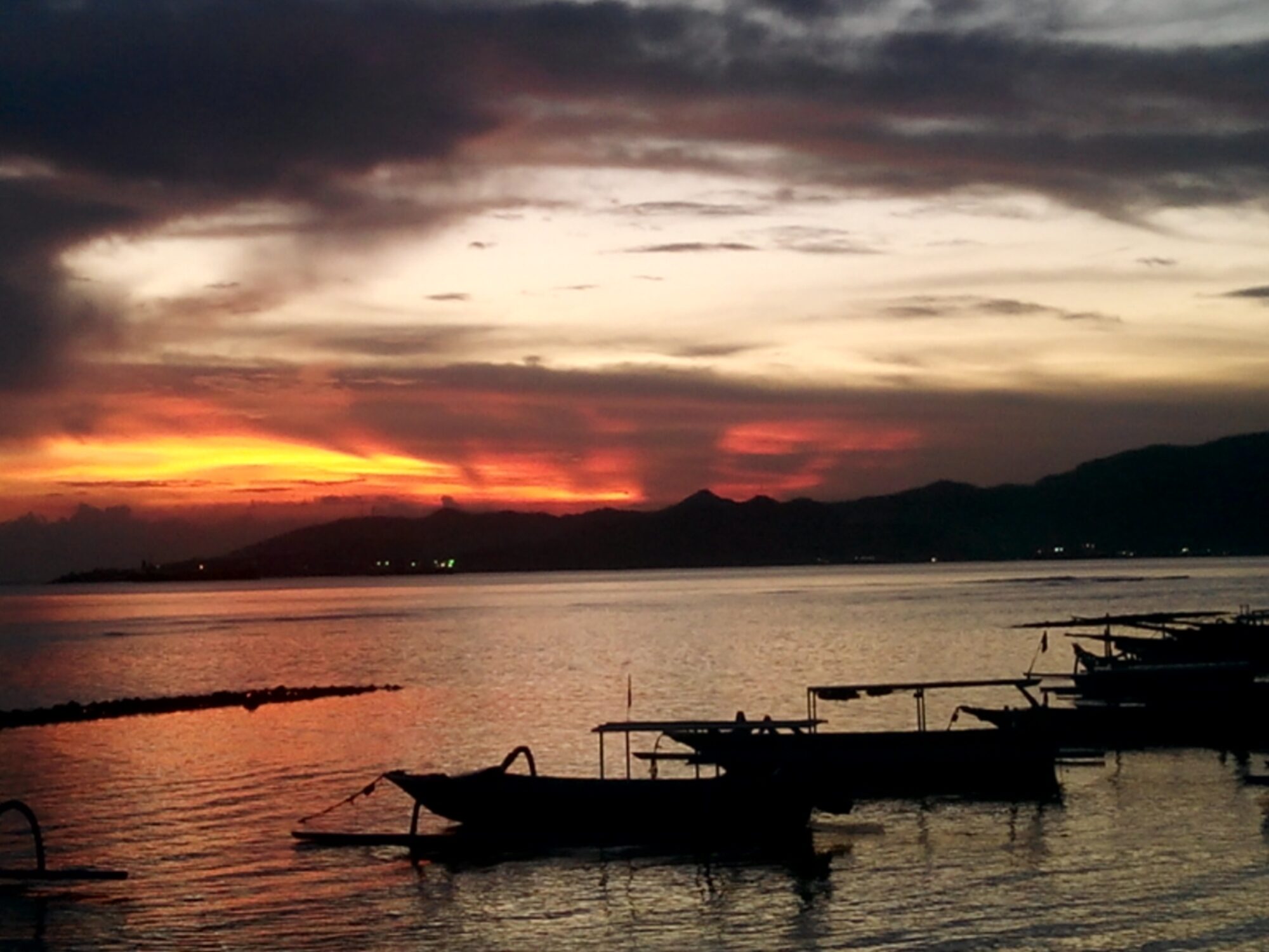 IMG_20160223_185602.jpg Candidasa Bali sunset