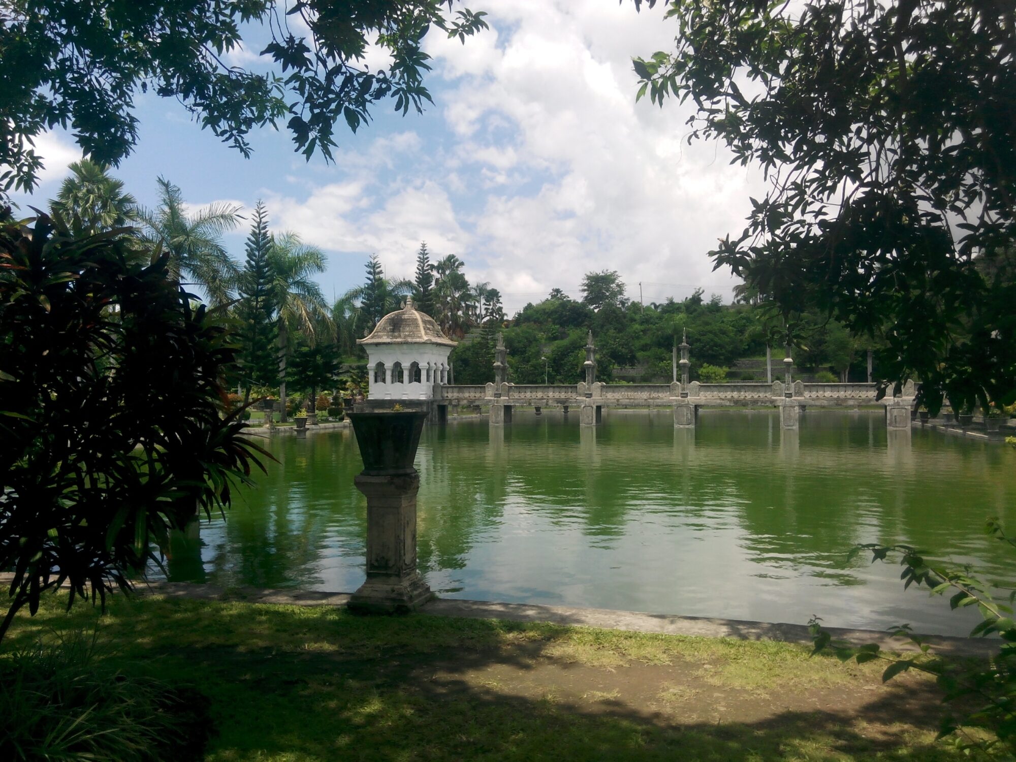 IMG_20160224_114852.jpg Ujong Floating Palace