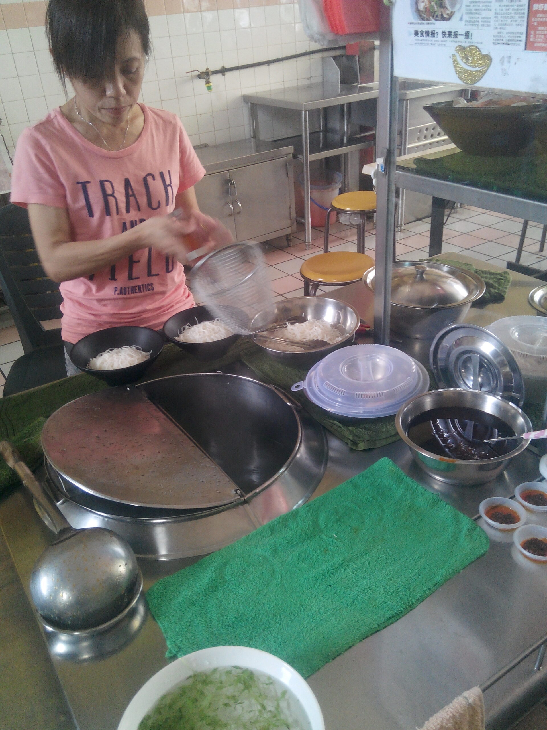 IMG_20160301_110010.jpg making Laksa in Borneo