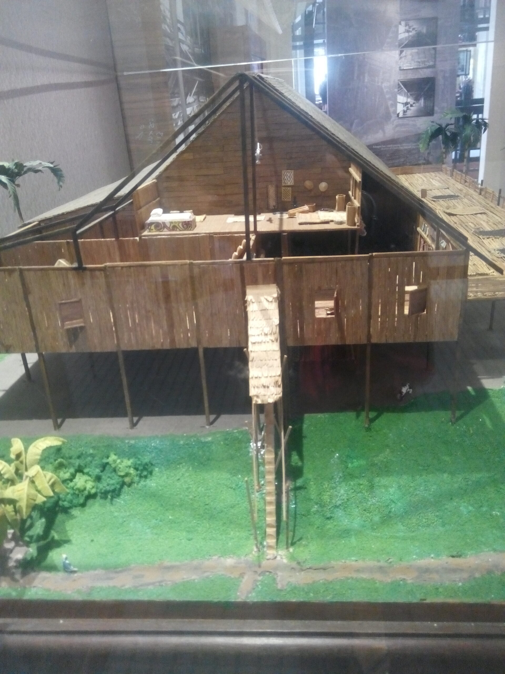 IMG_20160302_155914.jpg Model of Sarawak Longhouse