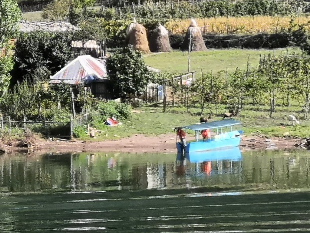 Komani lake, Albanian bloody Airways, and rest in peace Queen Elizabeth. 30 img 20220908 1003033678420937492418644 6166844