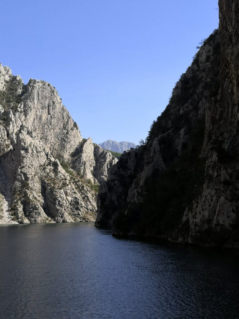 Komani lake, Albanian bloody Airways, and rest in peace Queen Elizabeth. 33 img 20220908 1012173908700884843999385 5906393