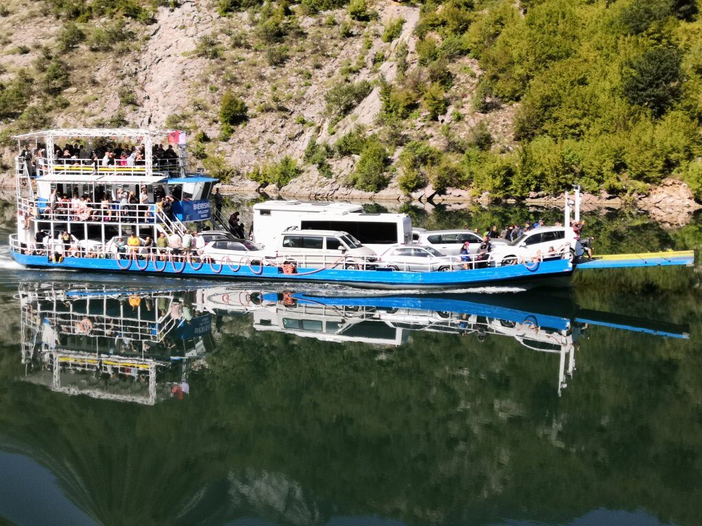Komani lake, Albanian bloody Airways, and rest in peace Queen Elizabeth. 36 img 20220908 1031525697492436414454945 2224593