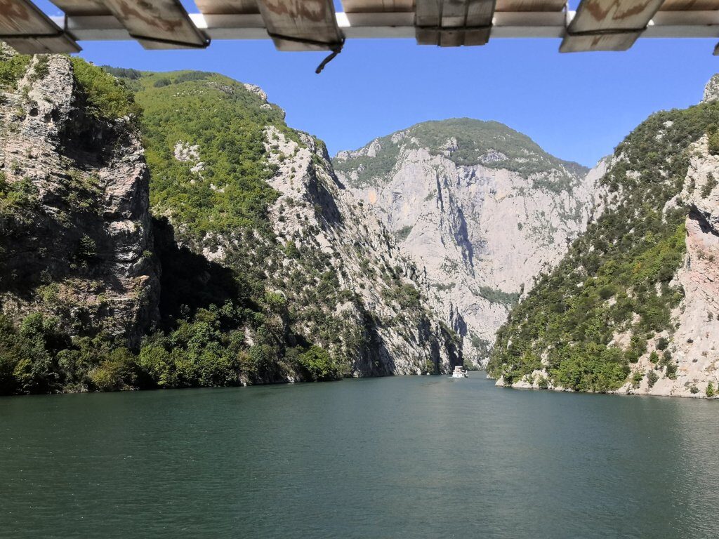 Komani lake, Albanian bloody Airways, and rest in peace Queen Elizabeth. 38 img 20220908 1045131299890792366081639 9542004