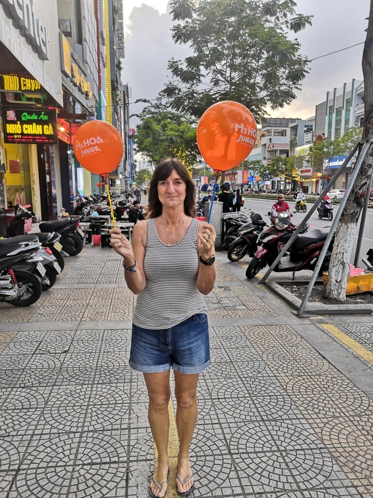 Time for Lauren to join us, all meeting in Danang π 18 img 20230304 1736503083292709884342228 9781456