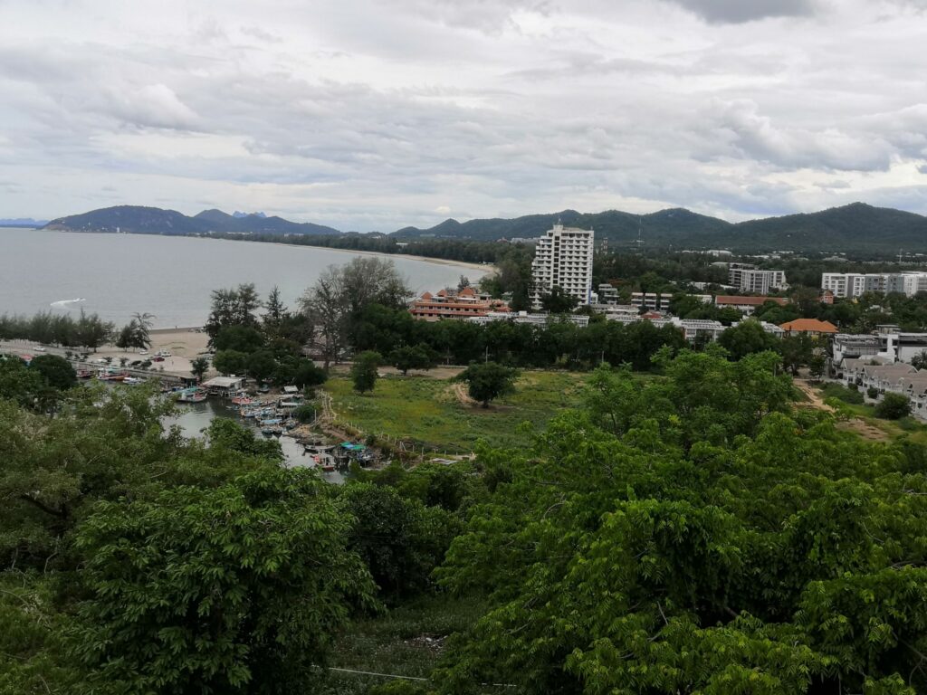 Khao Takiab beach