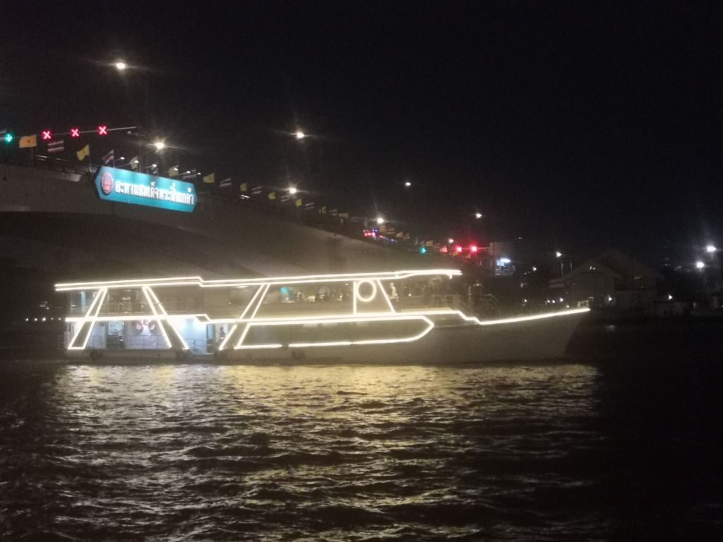 Boats, rain & poshness 37 img 20240725 1936092488190310262367998 9552822