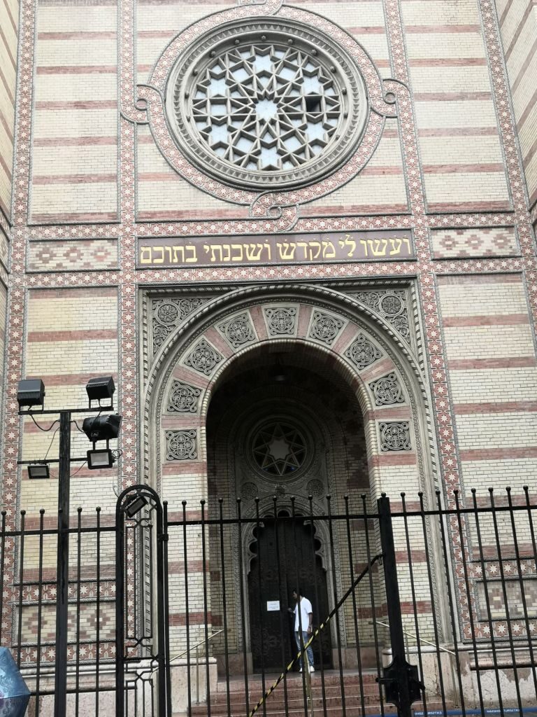 Must-See Highlights in Budapest: 18km of Exploration 12 img 20240928 110203 19203576577170426954 1167068
