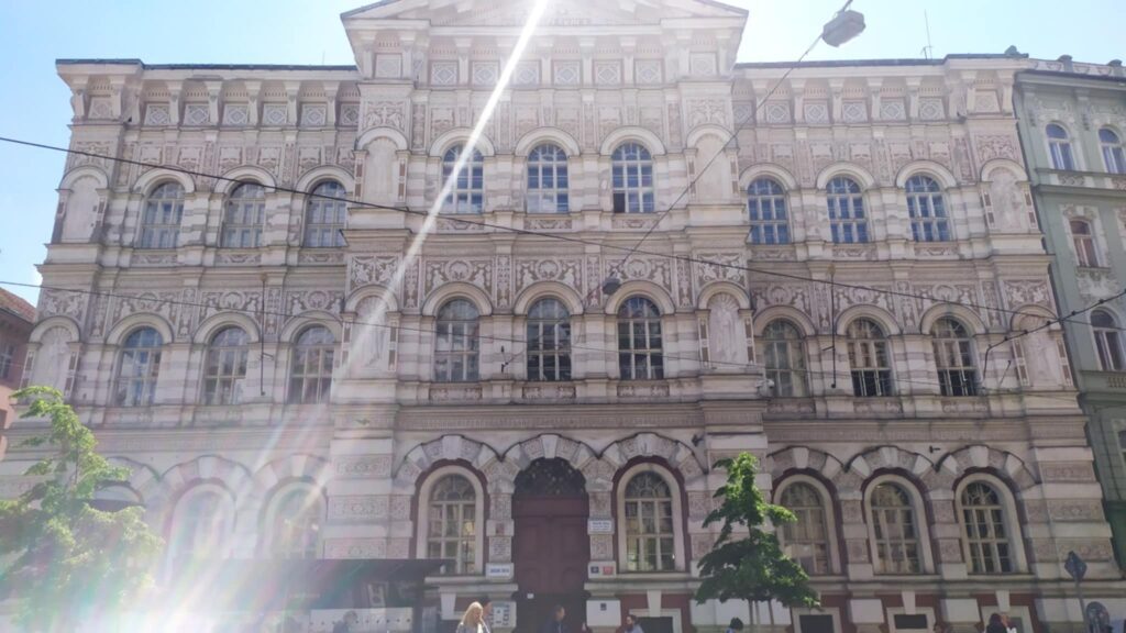 Prague day 2. Hopefully this doesn't set the tone for our day.. 53 Messenger creation 19E8C8FC BD60 4334 B545 EE13136FE11F 1024x576 8167072
