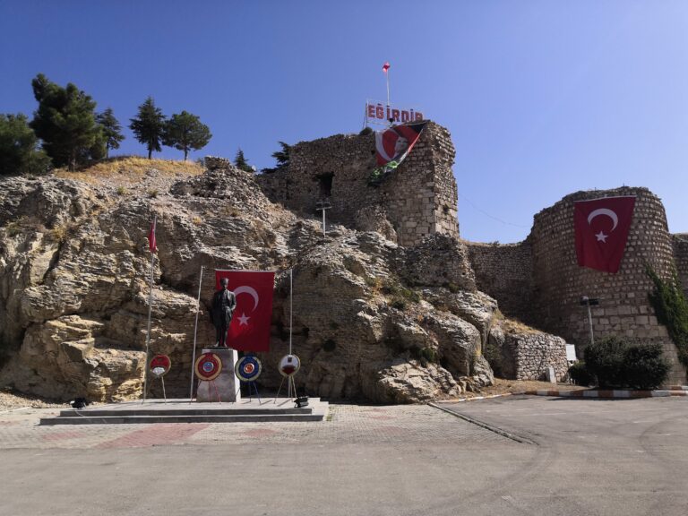 Eğdir castle